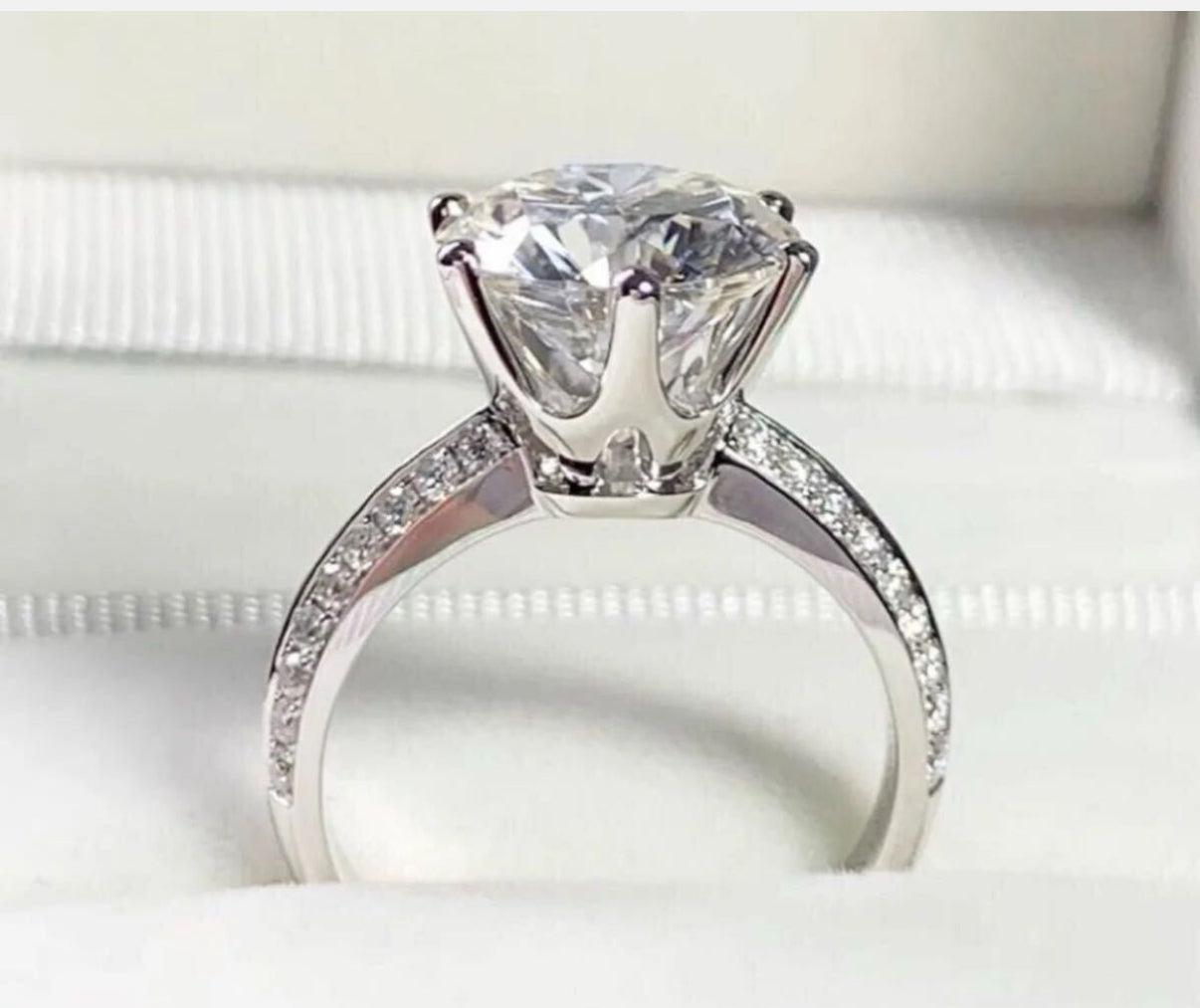 婚約指輪