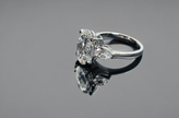 #22#5.02ct E VVS2 オーバル 三石デザインラボダイヤリング｜無改色・IGI認定ダイヤ × PT950リング