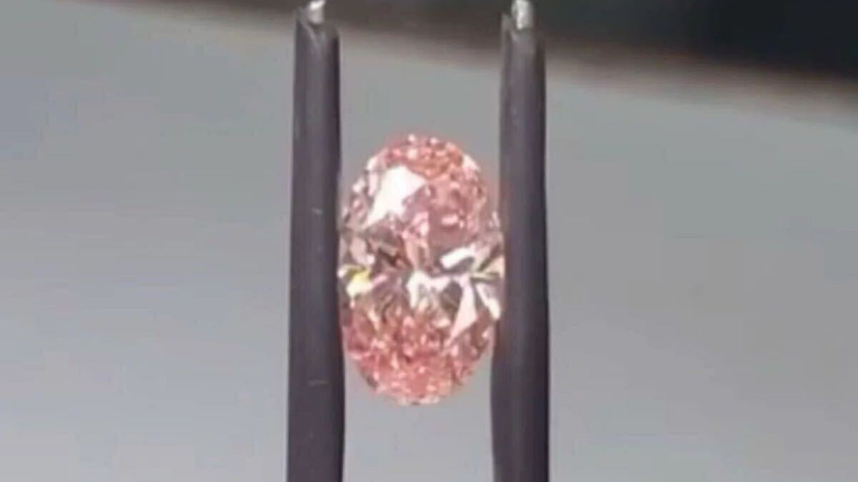 2.15ct VS1 ラボピンクダイヤ フラワーハロー リング｜無改色・IGI認定・PT950