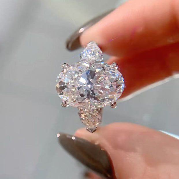 #22#5.02ct E VVS2 オーバル 三石デザインラボダイヤリング｜無改色・IGI認定ダイヤ × PT950リング