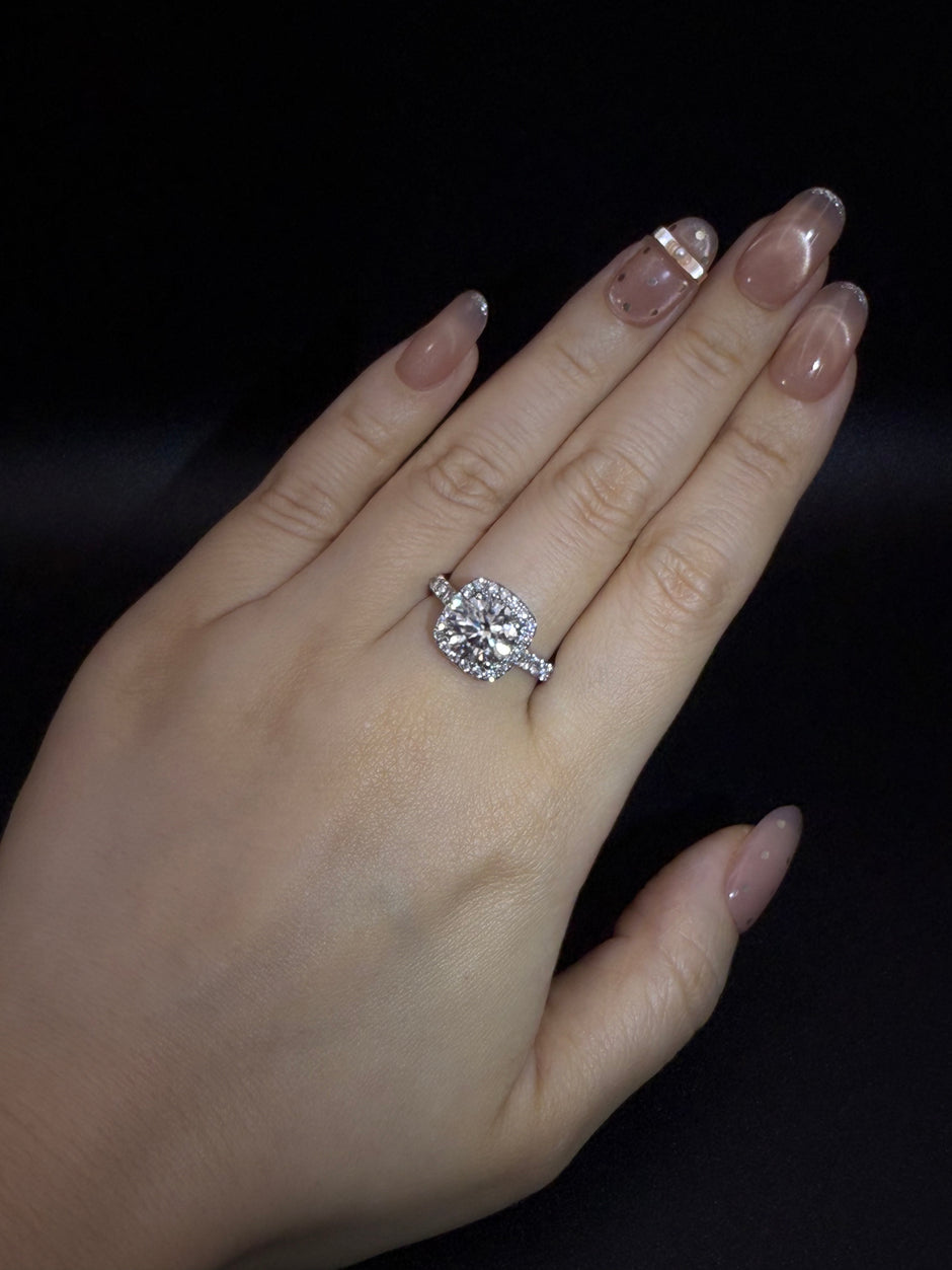 ラボグロウンダイヤモンドリング 無改色2.0ct D VS1 IDEAL PT950 脇石0.8ct IGI鑑定書付