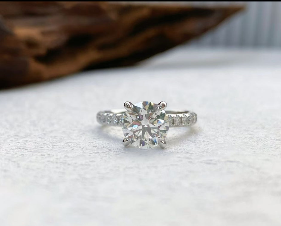 .2.01ct Dカラー VVS2 ソリティア メレ付 ハーフエタニティ リング｜無改色ラボダイヤ・IGI認定・PT950