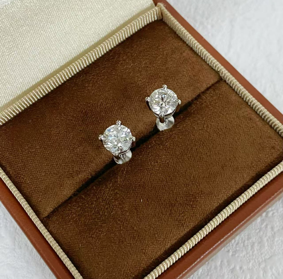 1.05ct×2 Dカラー VVS2 ラボダイヤ ピアス｜無改色・IGI認定・PT95