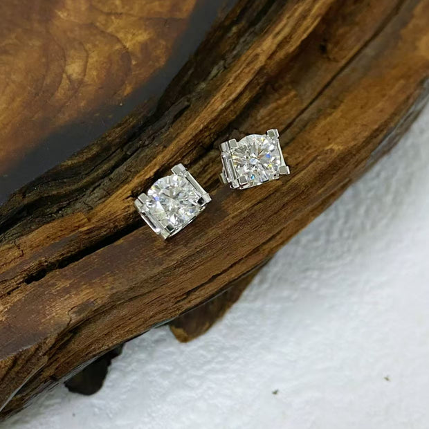 1.03ct×2 Dカラー VVS2 ラボダイヤ 一粒ピアス｜無改色・IGI認定・PT950