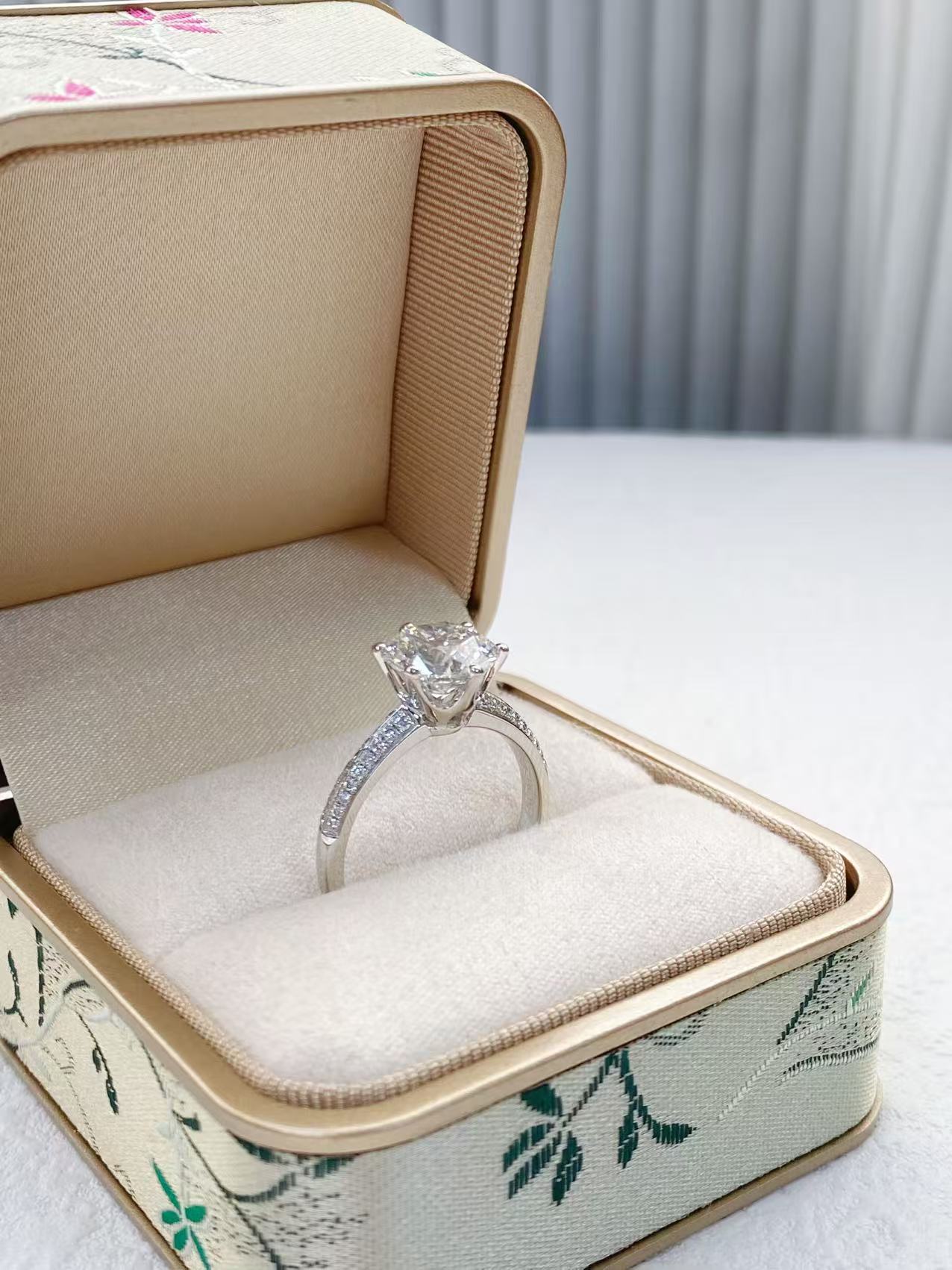 無処理 ラボダイヤ リング 3.0ct Dカラー VVS2 PT950 鑑別書付