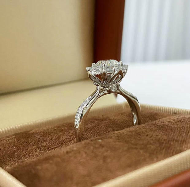 #04#1.02ct D VVS2 花のようなハローセッティングラボダイヤリング｜無改色・IGI認定ダイヤ × PT950リング