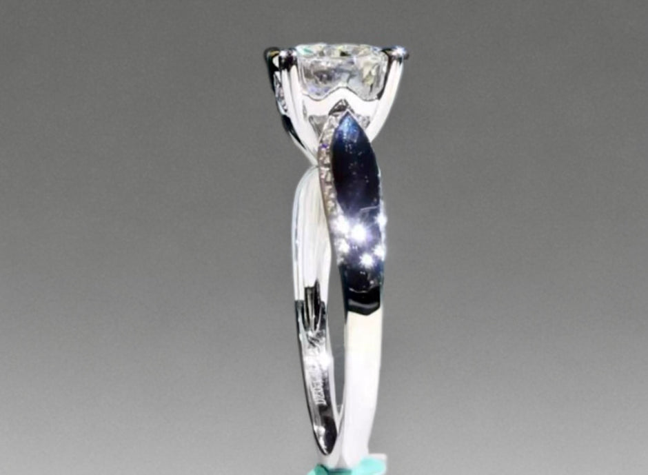 2.0ct D VVS2 無改色ラボグロウンダイヤモンド リング