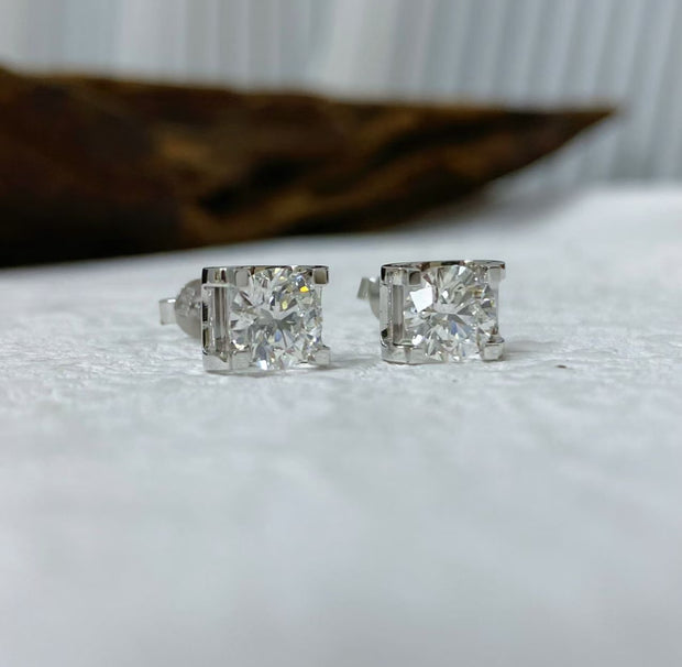1.03ct×2 Dカラー VVS2 ラボダイヤ 一粒ピアス｜無改色・IGI認定・PT950