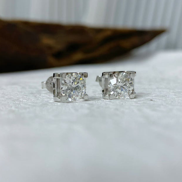 1.03ct×2 Dカラー VVS2 ラボダイヤ 一粒ピアス｜無改色・IGI認定・PT950