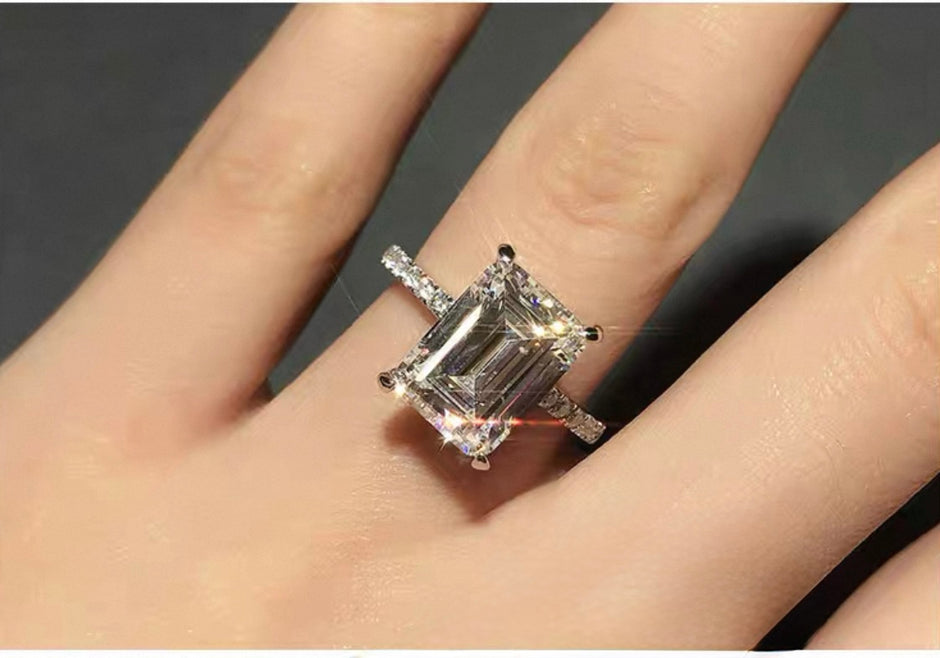 ラボグロウンダイヤモンド リング 3.5ct エメラルドカット D VVS2 PT950