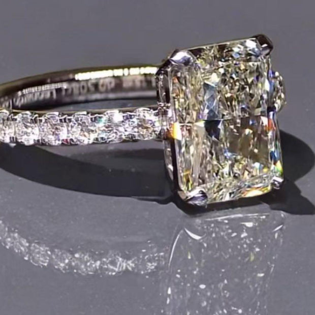 3.01ct Dカラー VS1 スクエアカット ソリティアリング｜無改色ラボダイヤ・IGI認定・PT950