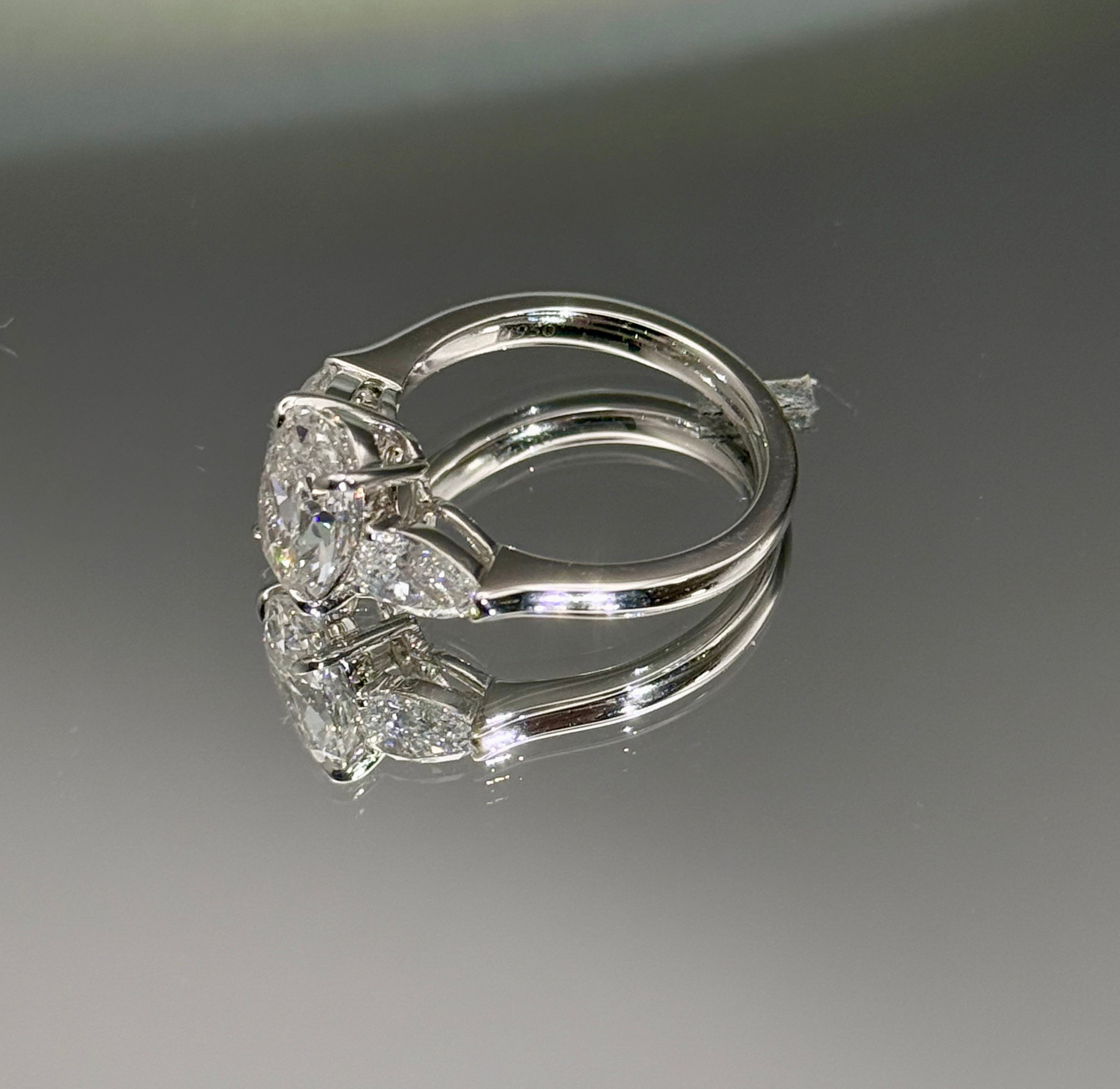 #24#2.23ct E VS1 スリーストーンオーバルカットリング｜無改色・IGI認定ダイヤ × PT950リング