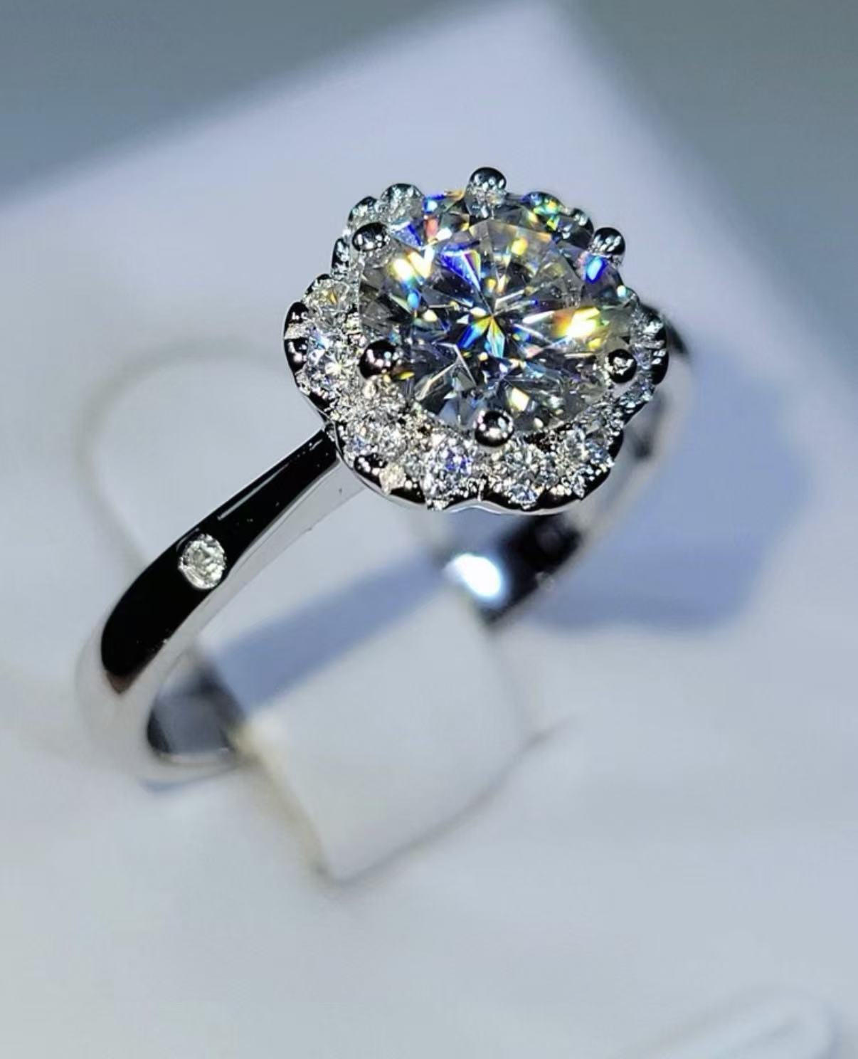 #27#1.06ct Ｆ VVS2 花形ハロー ラウンドカットリング｜無改色・IGI認定ダイヤ × PT950リング