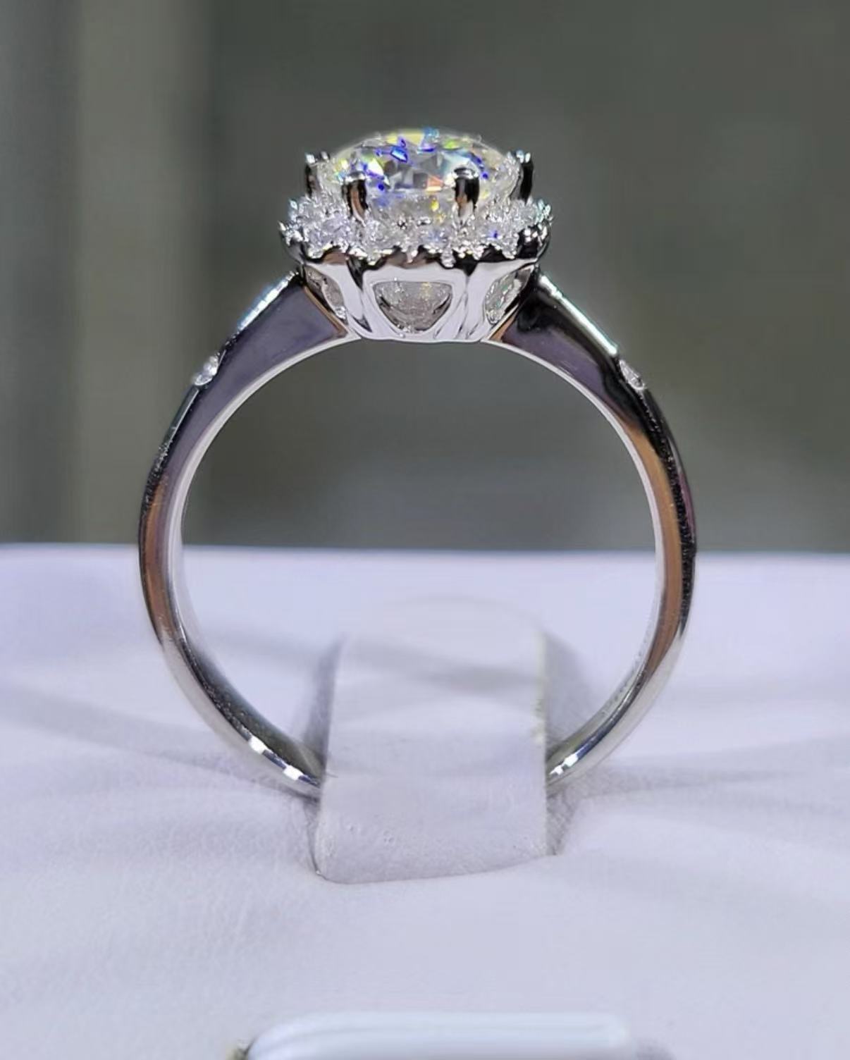 #27#1.06ct Ｆ VVS2 花形ハロー ラウンドカットリング｜無改色・IGI認定ダイヤ × PT950リング