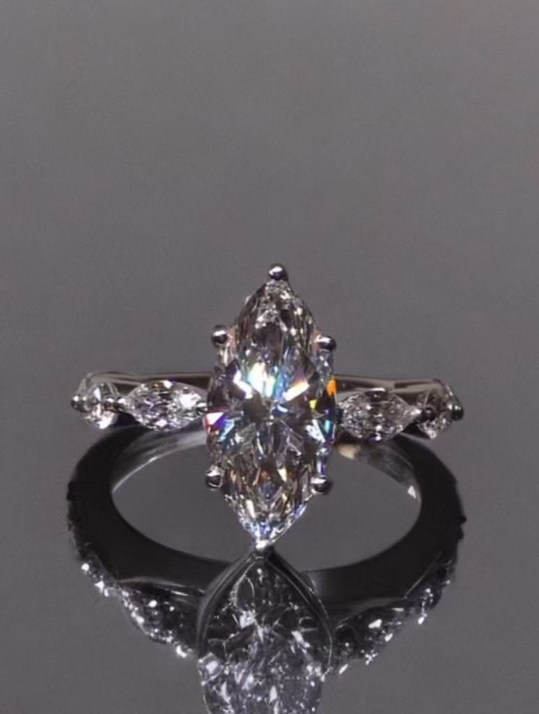 #order-21#3.03ct ラボグロウンダイアモンド・マーキースカット・サイドリング（4×2）