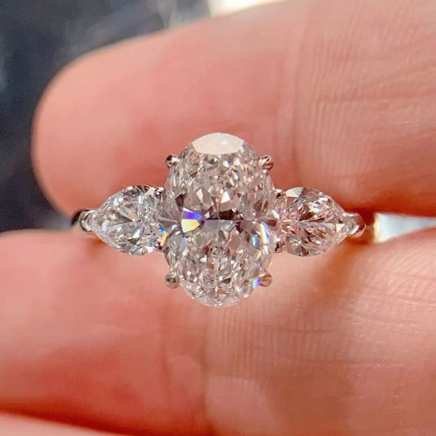 #24#2.23ct E VS1 スリーストーンオーバルカットリング｜無改色・IGI認定ダイヤ × PT950リング