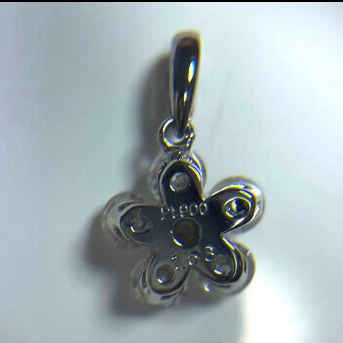 #32#1.53ct ラボグロウンダイヤモンド フラワーモチーフ ネックレス｜無改色・IGI認定ダイヤ ×  PT900/PT850ネックレス