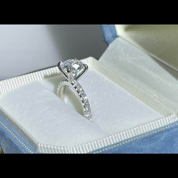 .2.01ct Dカラー VVS2 ソリティア メレ付 ハーフエタニティ リング｜無改色ラボダイヤ・IGI認定・PT950